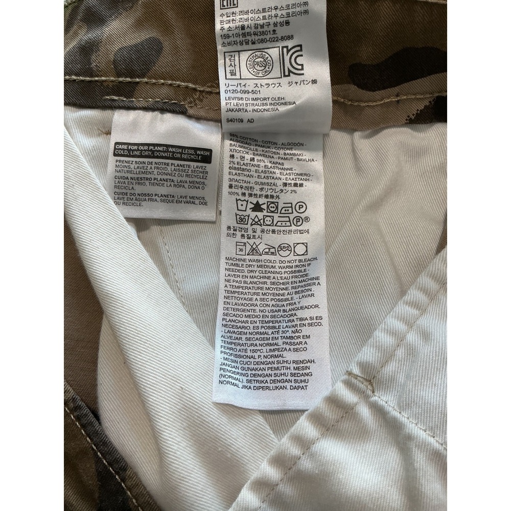 Levi Strauss & Co Mens Big & Tall Camo Cargo Shorts Woodland Camouflage Size 44 - Picture 5 of 6